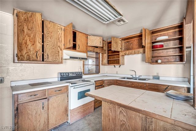 2351 Bond Street, Pahrump, NV 89048