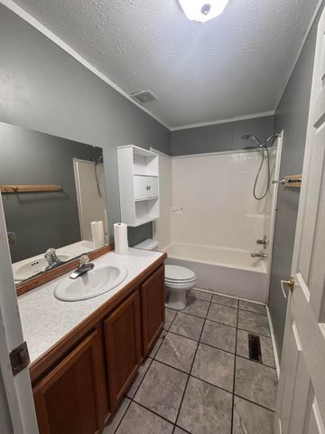 102 Hillview Court, Frankfort, KY 40601