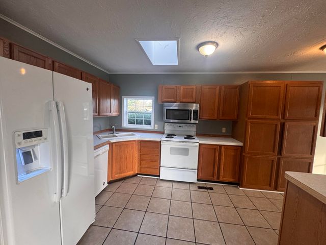 102 Hillview Court, Frankfort, KY 40601