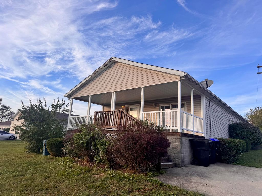 102 Hillview Court, Frankfort, KY 40601