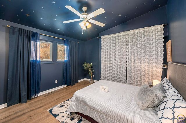 3029 SW Arnold AVE, Topeka, KS 66614