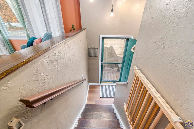 3029 SW Arnold AVE, Topeka, KS 66614