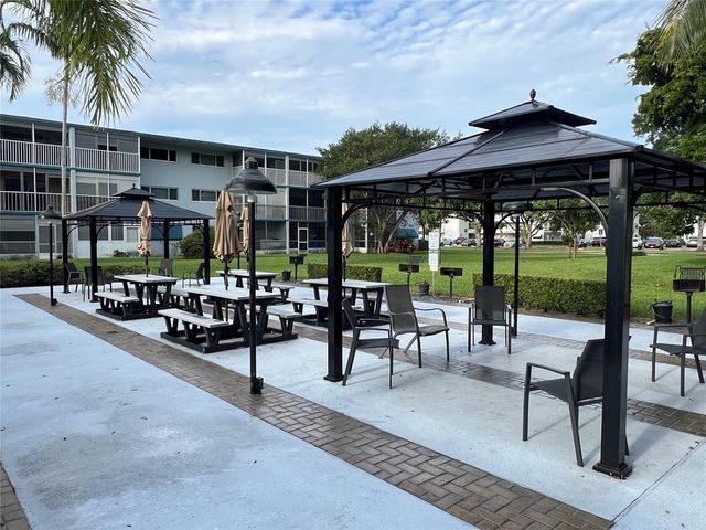 981 Hillcrest Court 306, Hollywood, FL 33021
