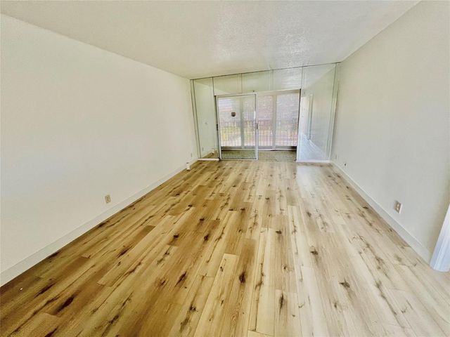 981 Hillcrest Court 306, Hollywood, FL 33021
