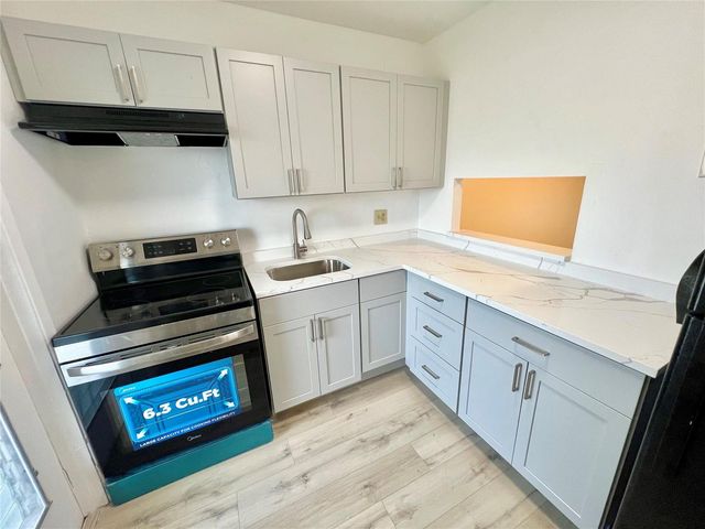 981 Hillcrest Court 306, Hollywood, FL 33021
