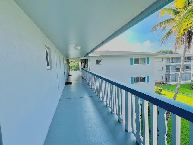 981 Hillcrest Court 306, Hollywood, FL 33021