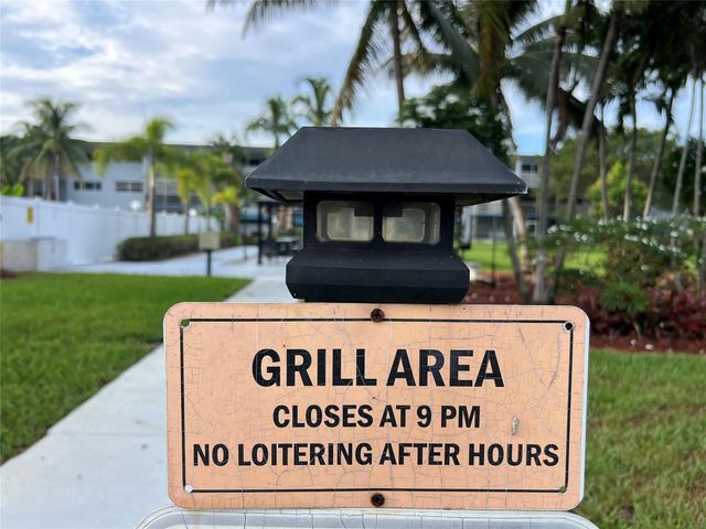 981 Hillcrest Court 306, Hollywood, FL 33021