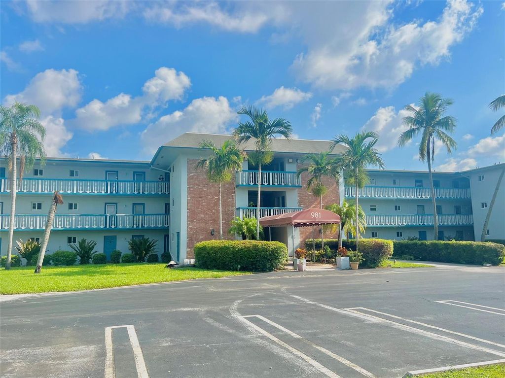 981 Hillcrest Court 306, Hollywood, FL 33021