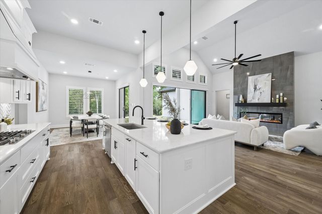 27720 Hazelbrook Lane, Spring, TX 77386