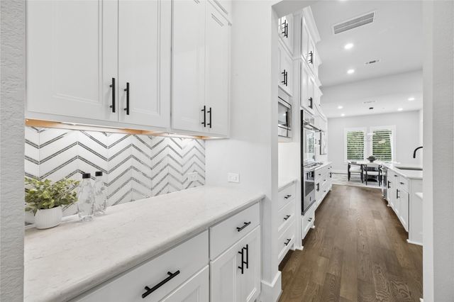 27720 Hazelbrook Lane, Spring, TX 77386