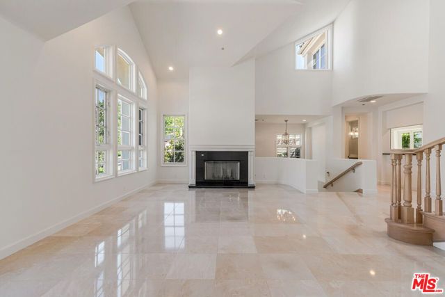 2370 Brookshire Lane, Los Angeles, CA 90077