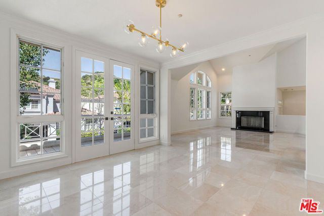 2370 Brookshire Lane, Los Angeles, CA 90077