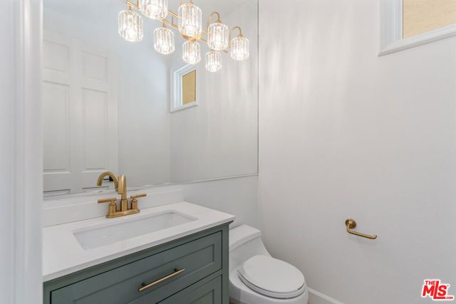 2370 Brookshire Lane, Los Angeles, CA 90077