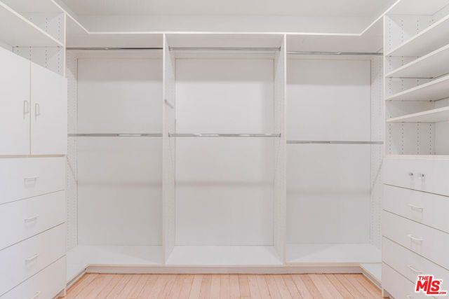 2370 Brookshire Lane, Los Angeles, CA 90077