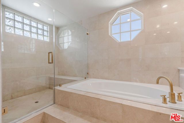 2370 Brookshire Lane, Los Angeles, CA 90077