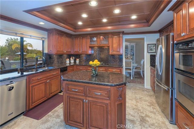 25641 Rapid Falls Road, Laguna Hills, CA 92653