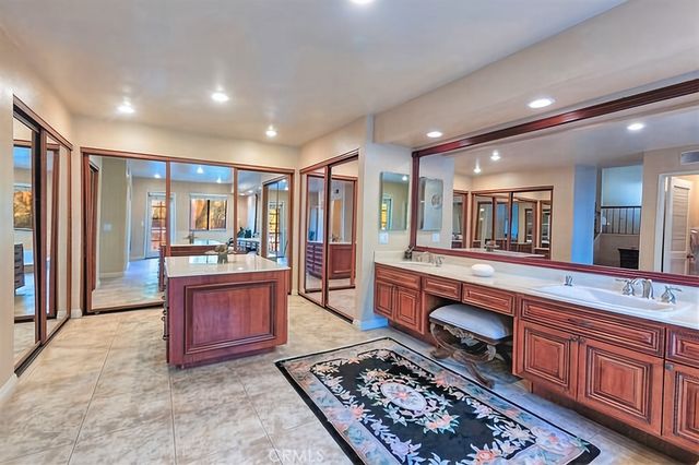 25641 Rapid Falls Road, Laguna Hills, CA 92653