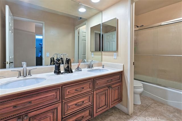 25641 Rapid Falls Road, Laguna Hills, CA 92653