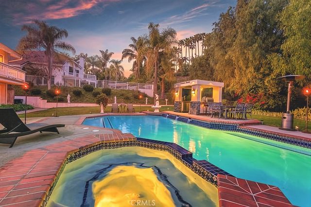 25641 Rapid Falls Road, Laguna Hills, CA 92653
