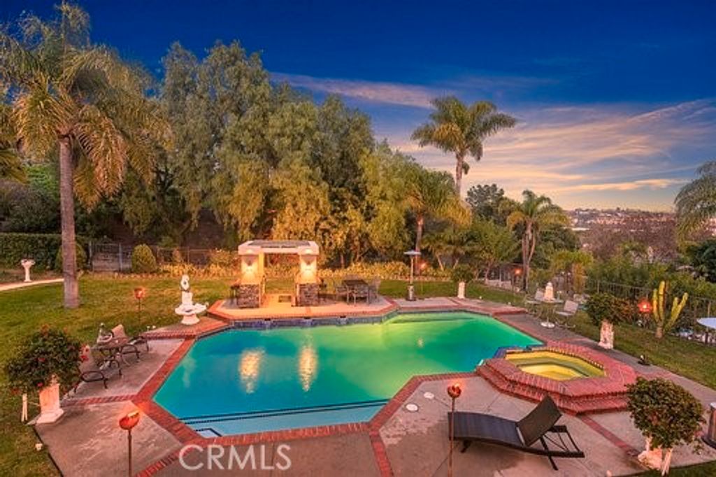 25641 Rapid Falls Road, Laguna Hills, CA 92653