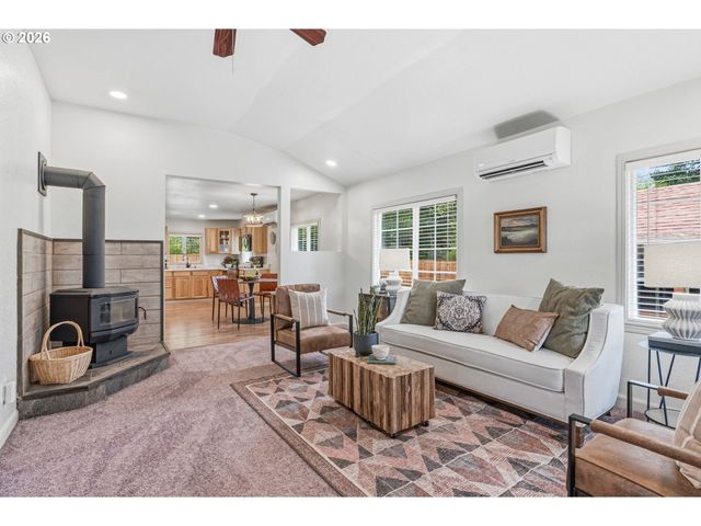 657 Nw 10TH Ave, Camas, WA 98607