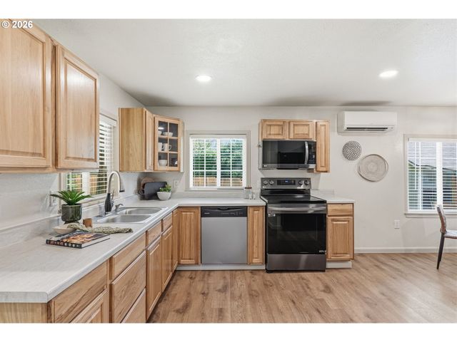 657 Nw 10TH Ave, Camas, WA 98607