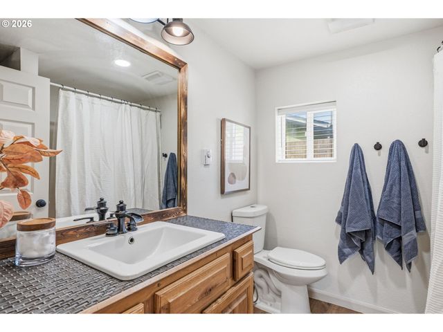 657 Nw 10TH Ave, Camas, WA 98607