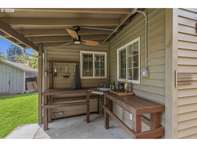 657 Nw 10TH Ave, Camas, WA 98607