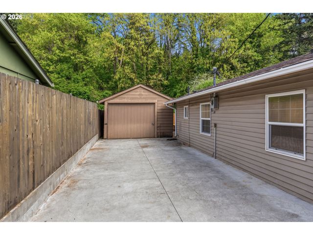 657 Nw 10TH Ave, Camas, WA 98607