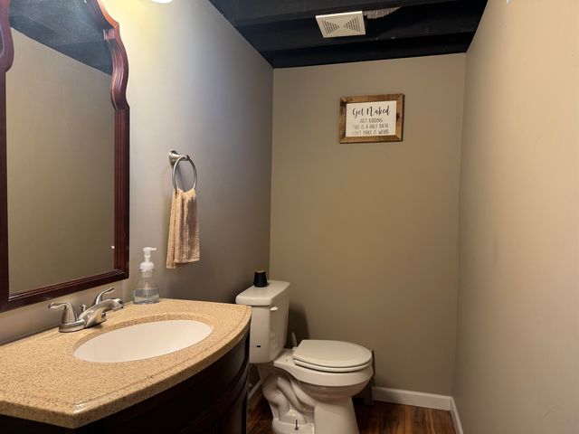 1728 Westchester, Westland, MI 48186