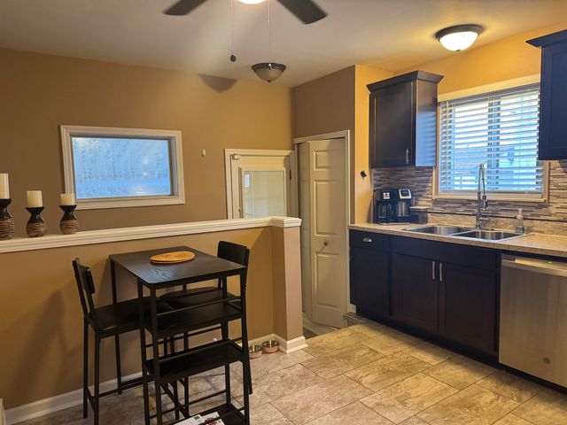 1728 Westchester, Westland, MI 48186