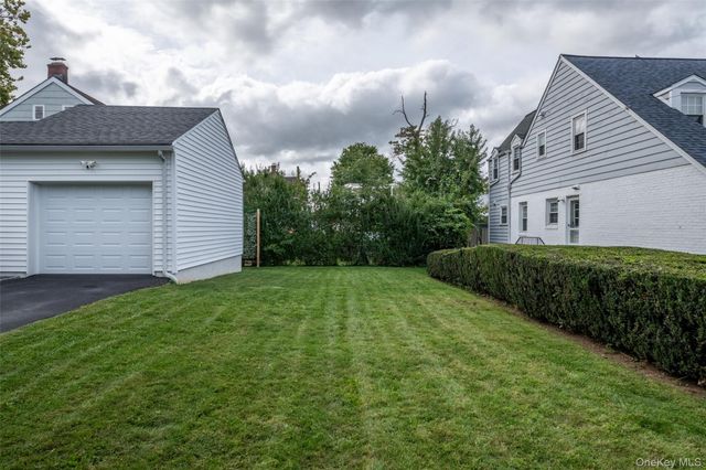 54 Ronalds Avenue, New Rochelle, NY 10801
