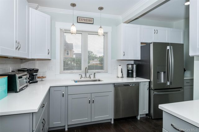 54 Ronalds Avenue, New Rochelle, NY 10801