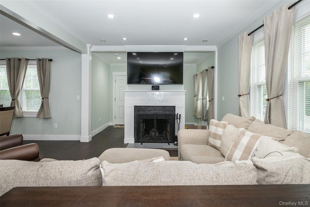 54 Ronalds Avenue, New Rochelle, NY 10801 — photo 3