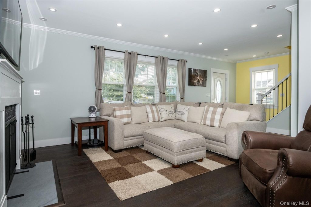 54 Ronalds Avenue, New Rochelle, NY 10801 — photo 4