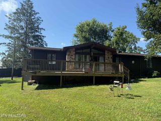 135 Duncan Lane, Oneida, TN 37841