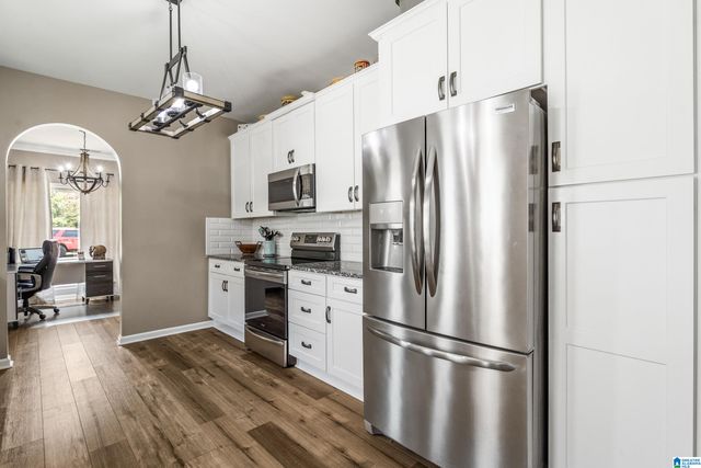 1301 AMBERLEY WOODS DRIVE, Helena, AL 35080