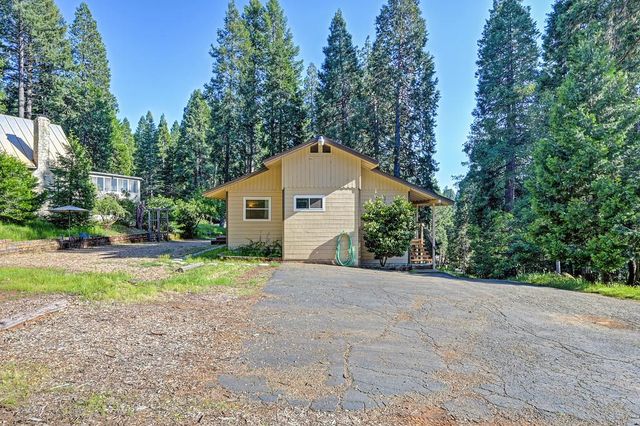 5415 Robert Rd, Pollock Pines, CA 95726