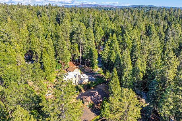 5415 Robert Rd, Pollock Pines, CA 95726