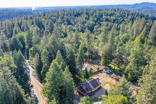 5415 Robert Rd, Pollock Pines, CA 95726