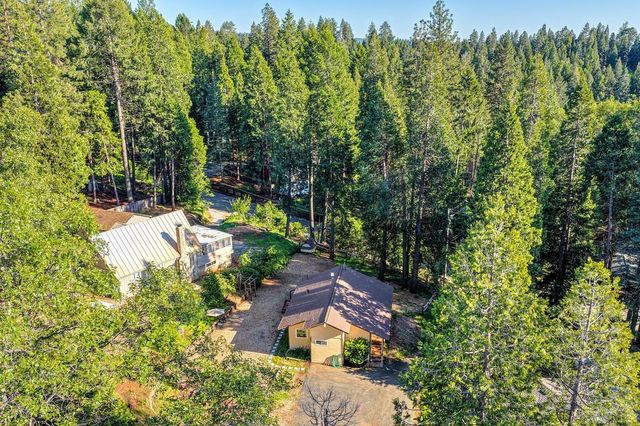 5415 Robert Rd, Pollock Pines, CA 95726