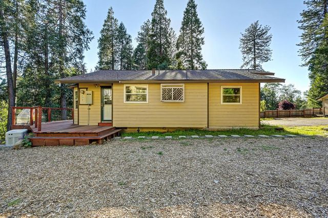 5415 Robert Rd, Pollock Pines, CA 95726