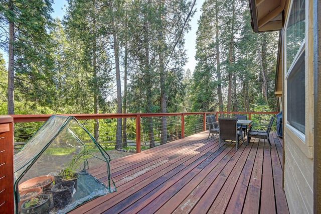 5415 Robert Rd, Pollock Pines, CA 95726