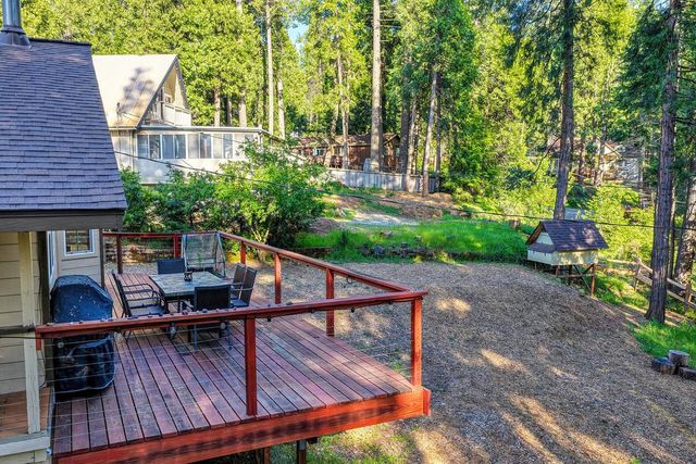 5415 Robert Rd, Pollock Pines, CA 95726