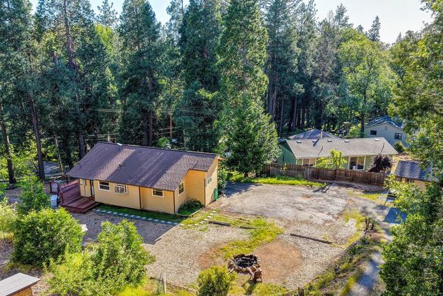 5415 Robert Rd, Pollock Pines, CA 95726