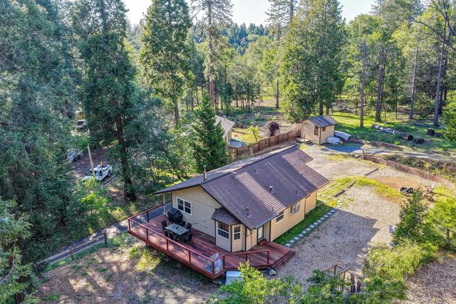 5415 Robert Rd, Pollock Pines, CA 95726