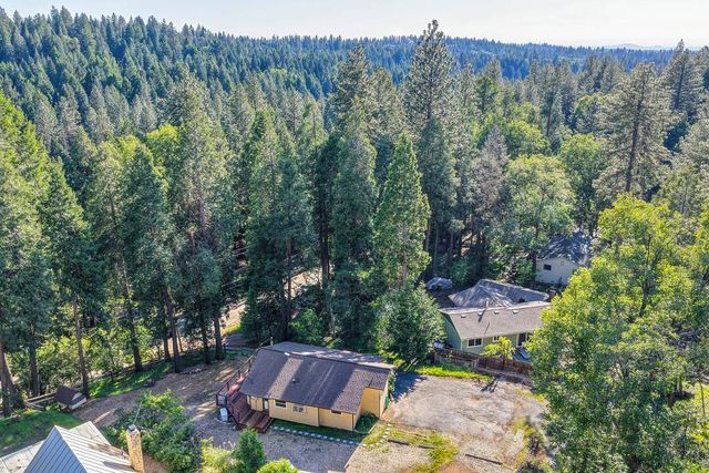 5415 Robert Rd, Pollock Pines, CA 95726