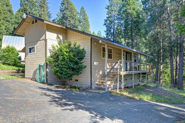 5415 Robert Rd, Pollock Pines, CA 95726