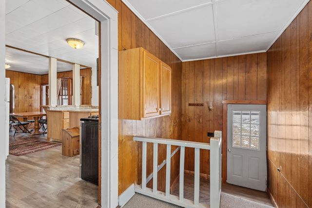 10040 N 1000 W, Demotte, IN 46310