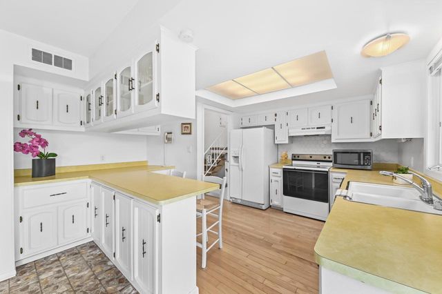 11040 N Riverland COURT, Mequon, WI 53092